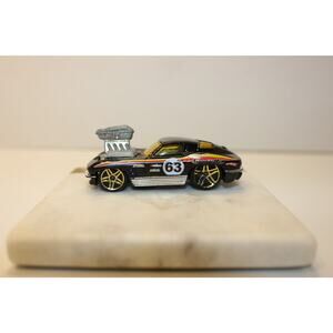 2004 Hot Wheels 1963 Corvette Black Muscle Diecast Car w/ Gold Rims 1:64 - NICE